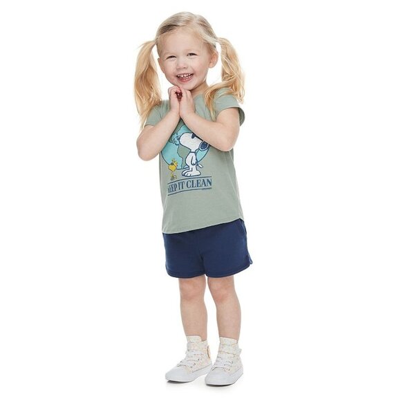 Fun Peanuts Snoopy Earth Day Graphic Tee - Picture 1 of 4